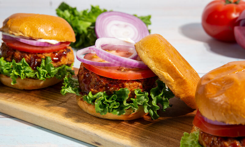 GOLD_SEAL-SALMON_BURGER-2-1-2