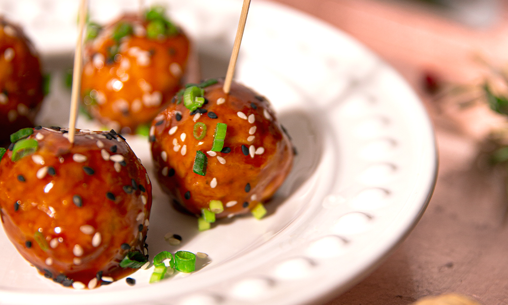 Gold_Seal-Holiday_Appetizer_Glazed_Salmon_Meatballs-2